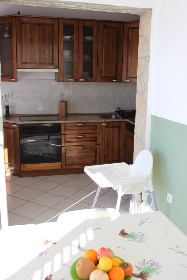 Pile Apartments 8 奥米什 外观 照片